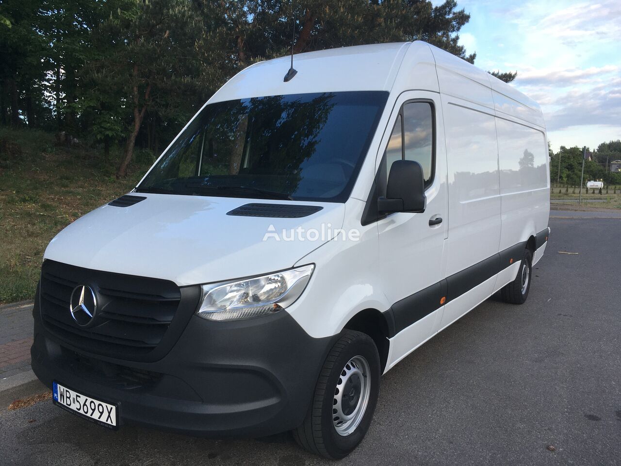 Mercedes-Benz Sprinter  closed box van