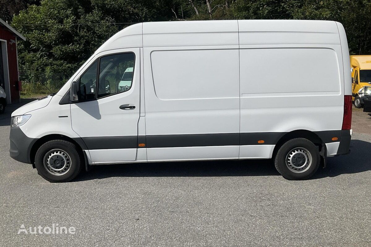 الميكروباصات شاحنة مقفلة Mercedes-Benz Sprinter