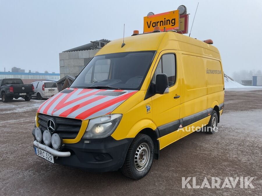 Mercedes-Benz Sprinter closed box van