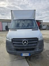 Mercedes-Benz Sprinter closed box van