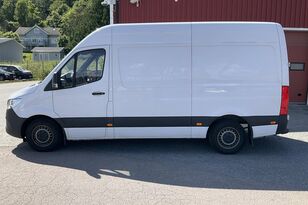 fourgon utilitaire Mercedes-Benz Sprinter