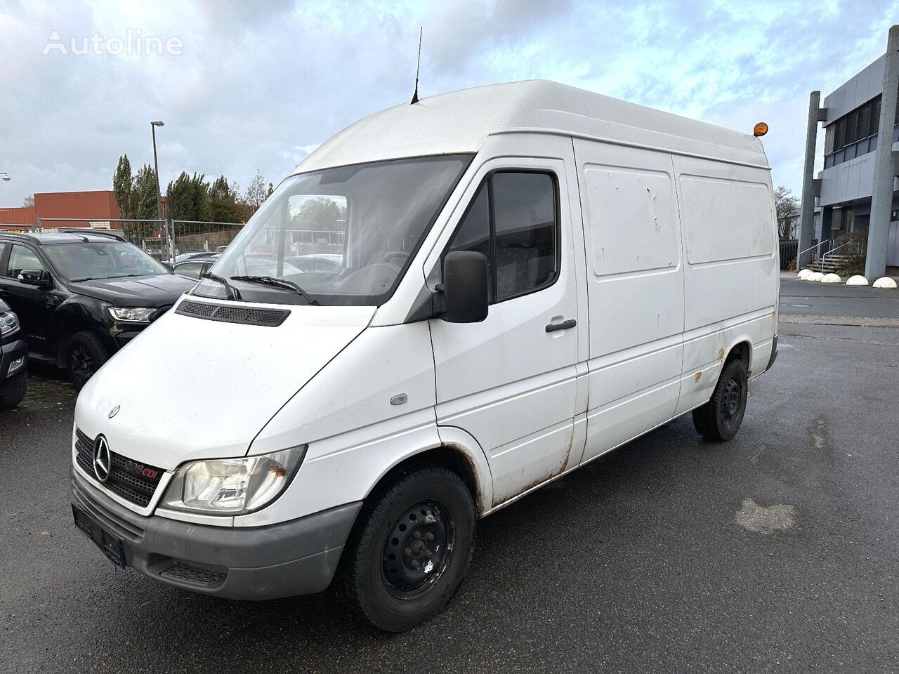 الميكروباصات شاحنة مقفلة Mercedes-Benz Sprinter 208 CDI L2 H2