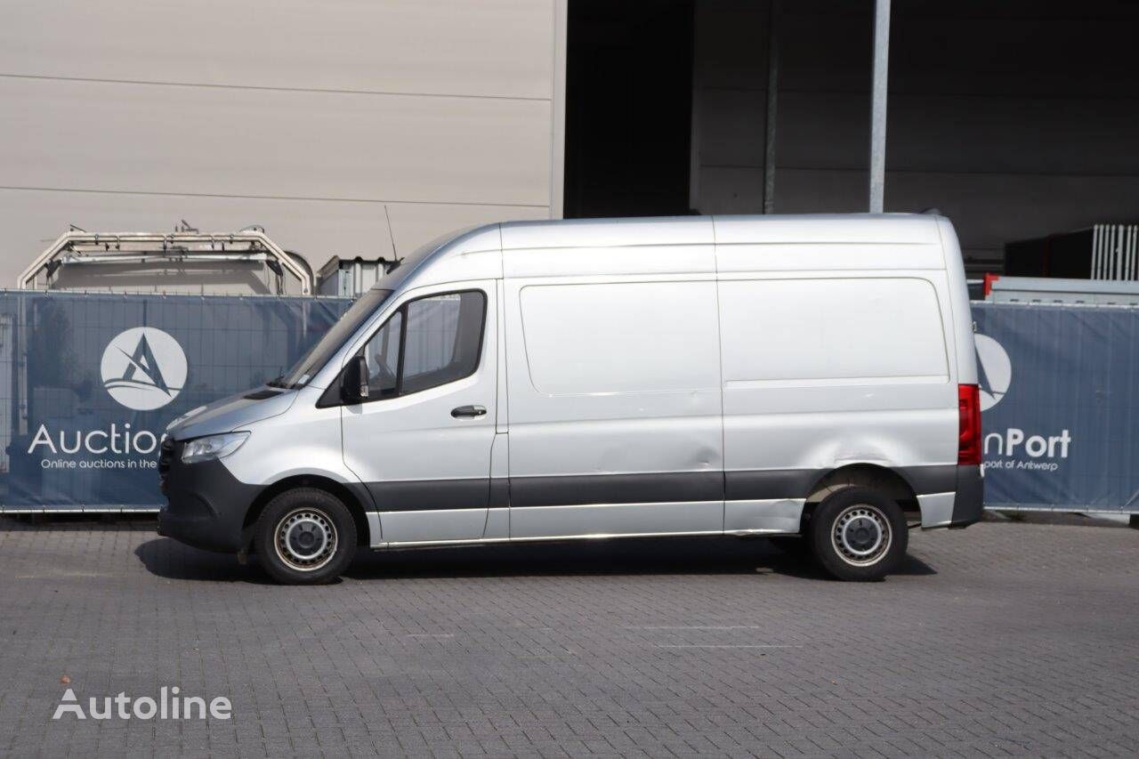 van dengan box tertutup Mercedes-Benz Sprinter 214CDI