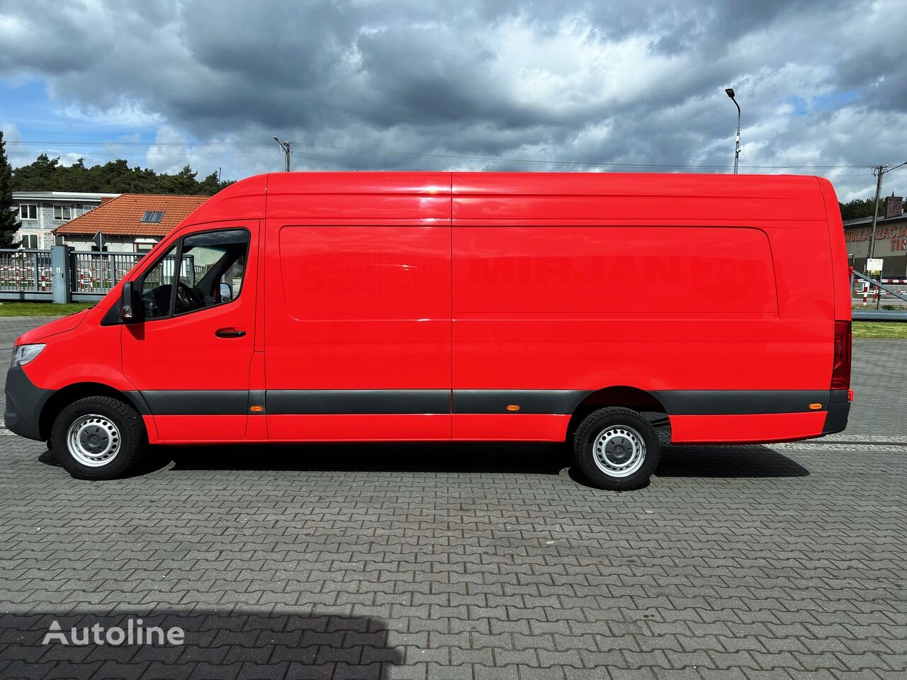 Mercedes-Benz Sprinter 319 CDI V6 L4H2 L5H2 MAXI LONG Automat 1.HAND closed box van