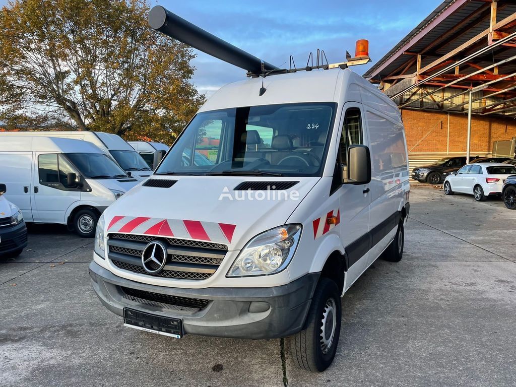 Mercedes-Benz Sprinter II 316 CDI 4X4 Szervizes furgon closed box van