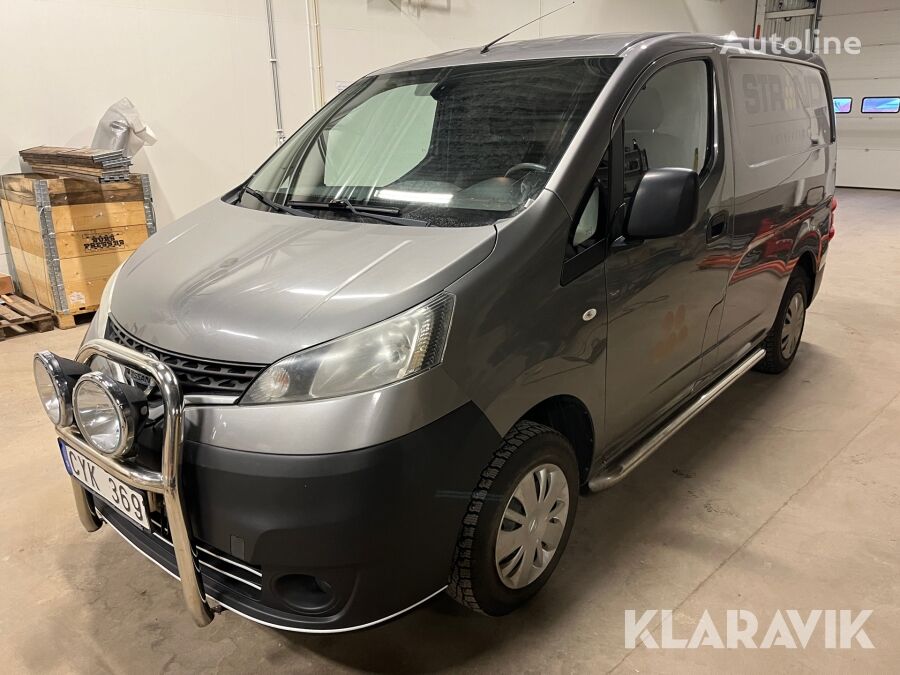 Nissan NV200 closed box van