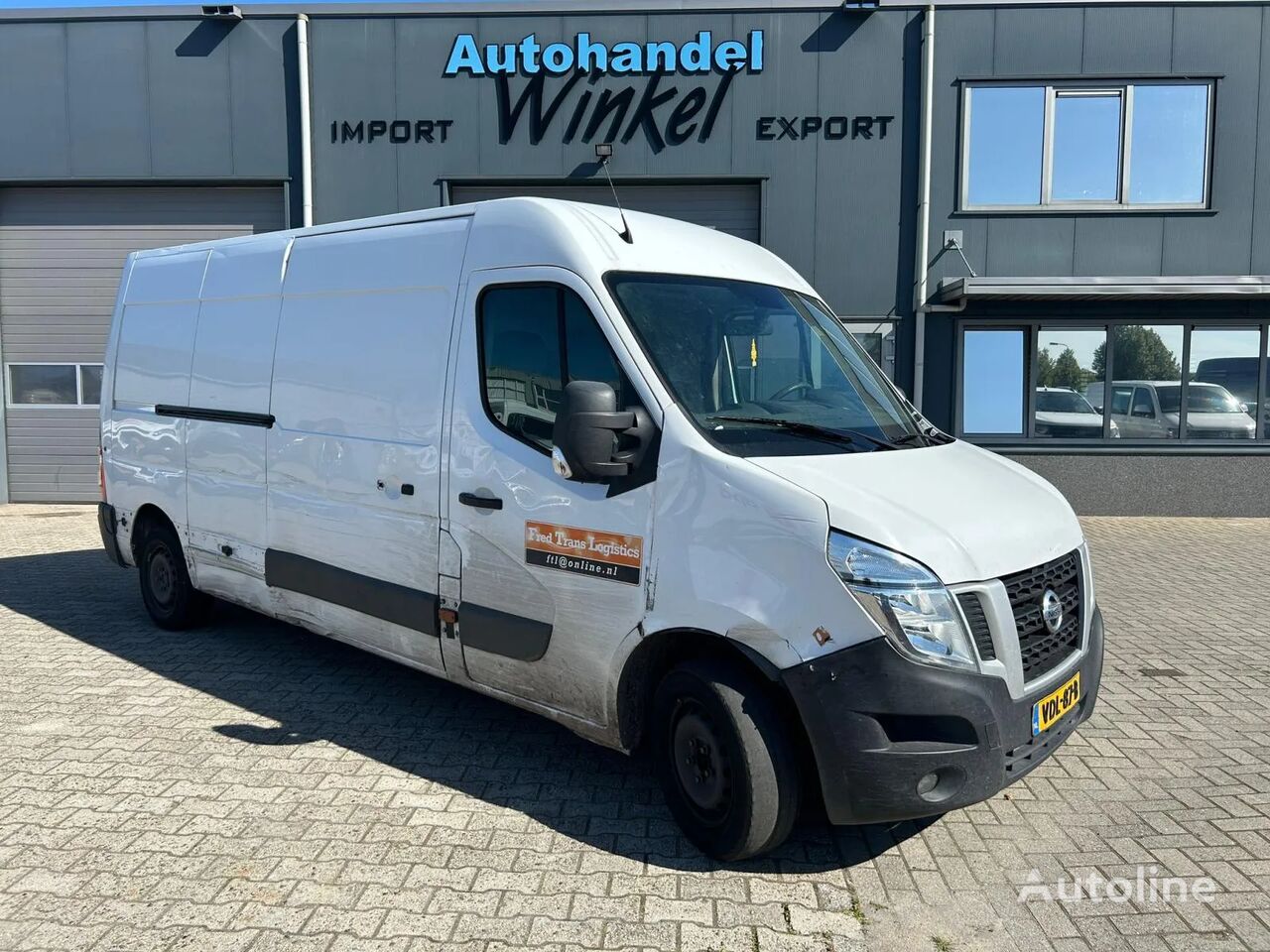 xe van khoang kín Nissan NV400 L3H2