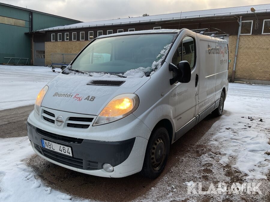 Nissan Primastar closed box van