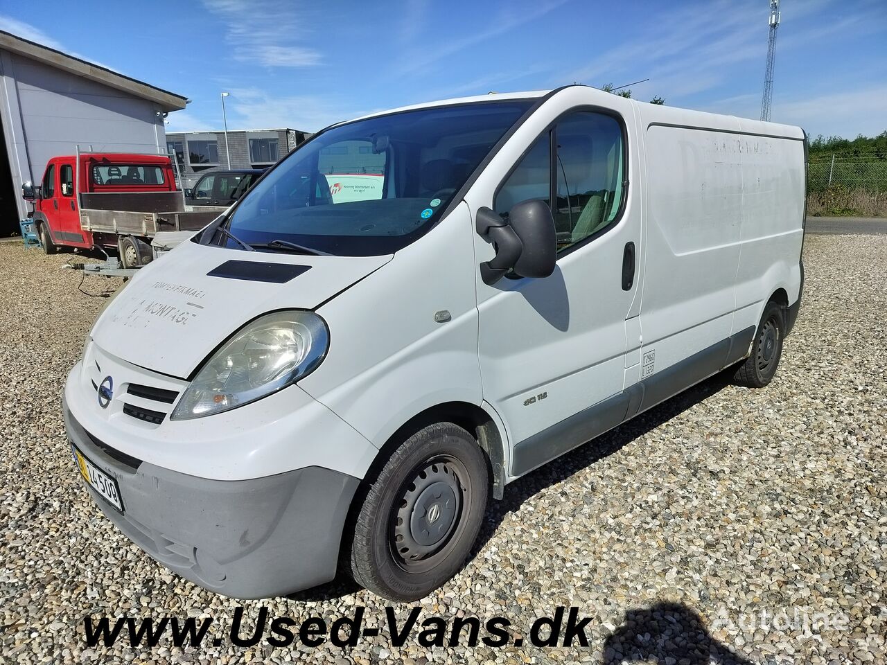 Nissan Primastar 2.0 dCi closed box van