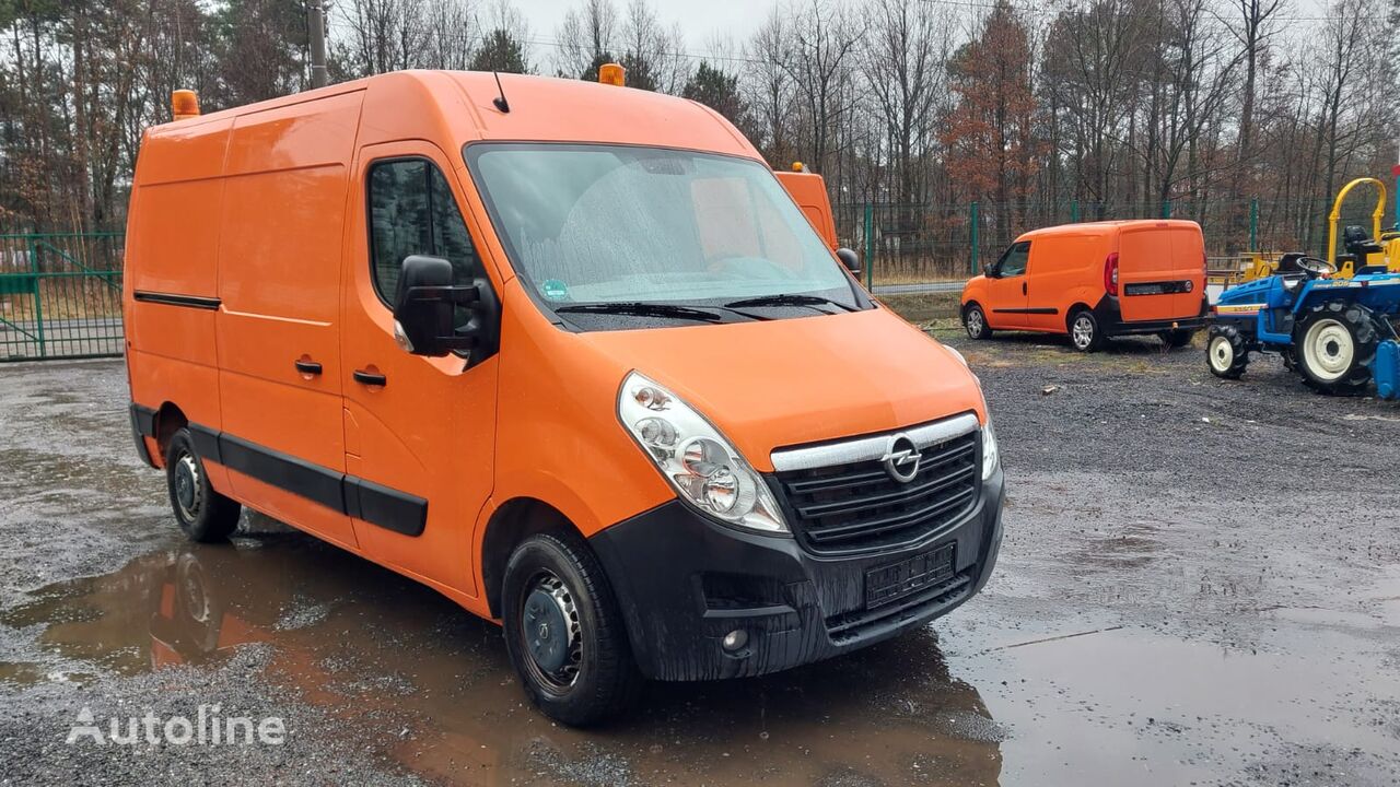 xe van khoang kín Opel Movano 2.3