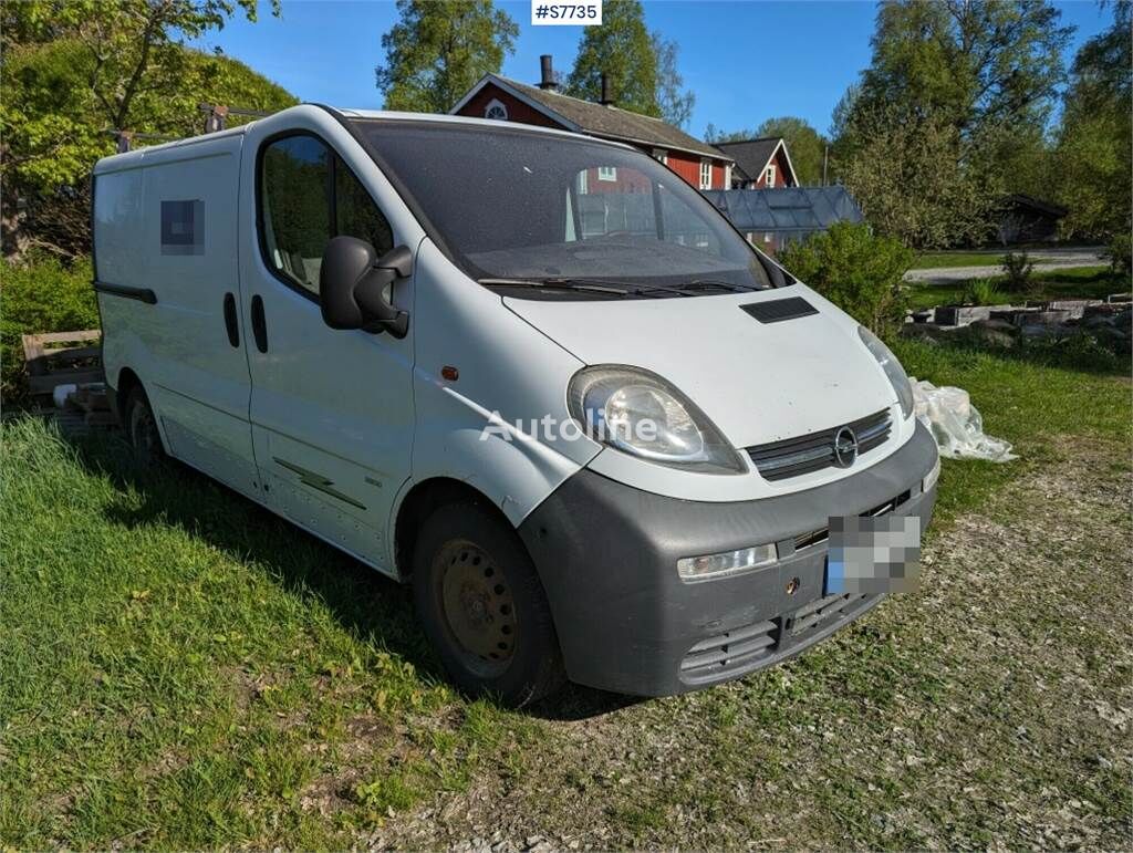 Opel Vivaro closed box van