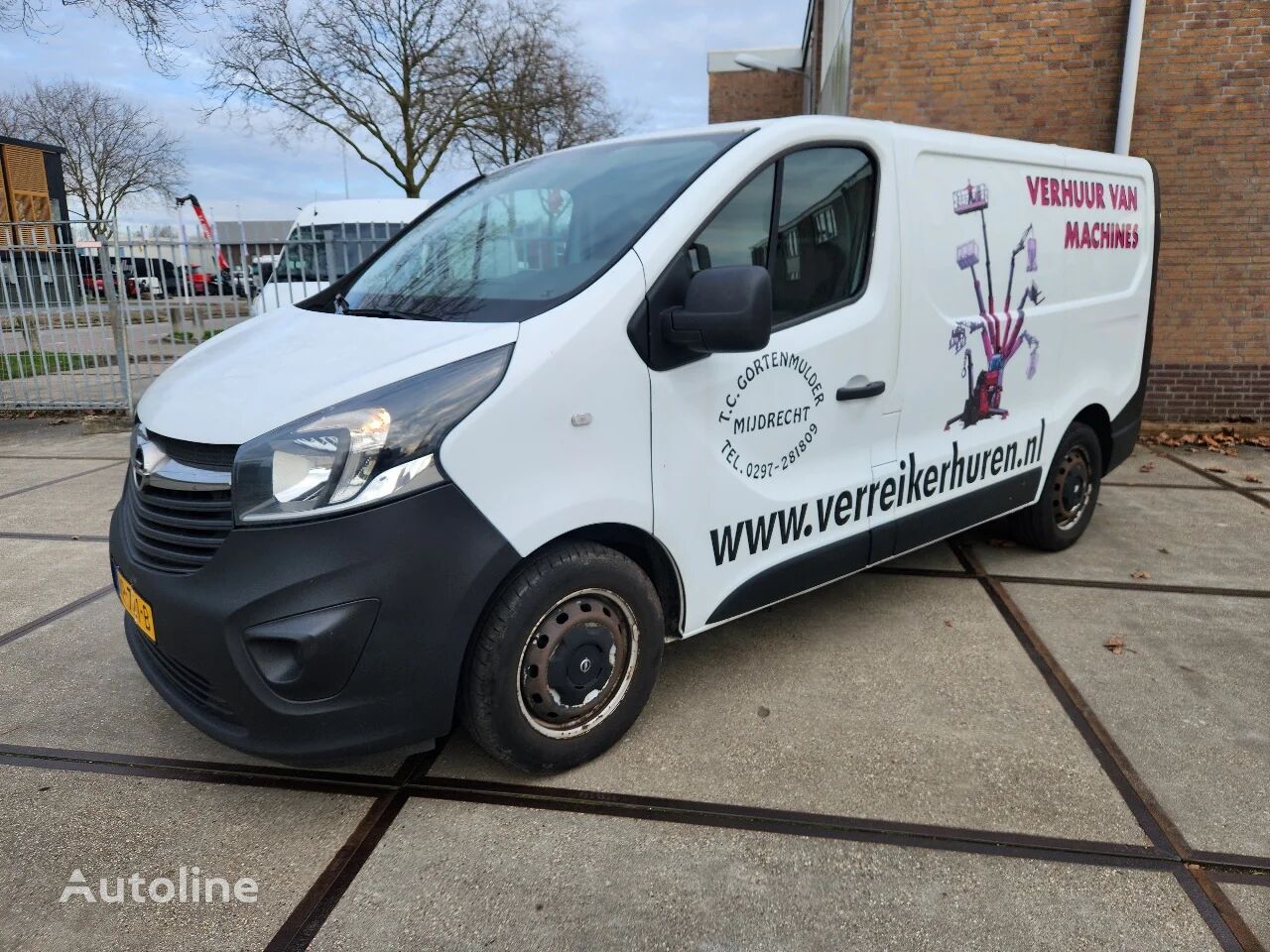 furgone autocarro Opel Vivaro 2015, 167000km, Navi, Airco, 3 seats