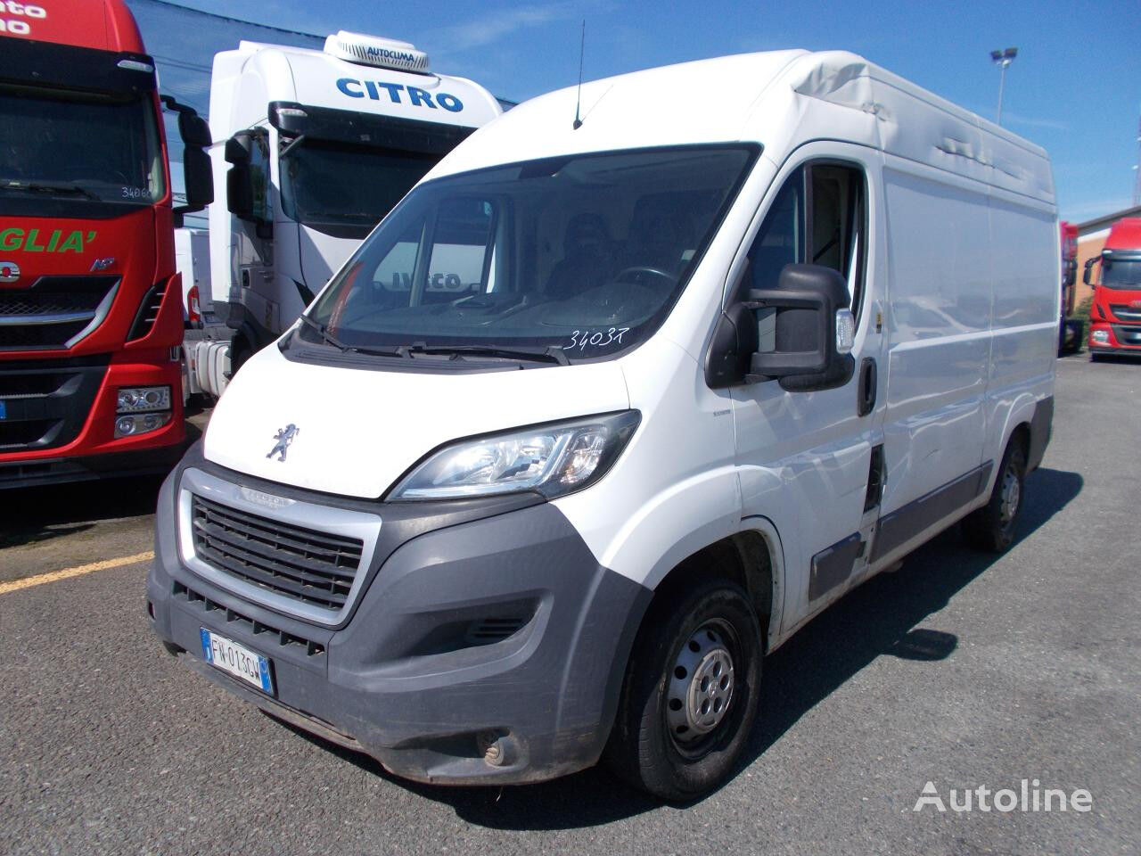 الميكروباصات شاحنة مقفلة Peugeot BOXER