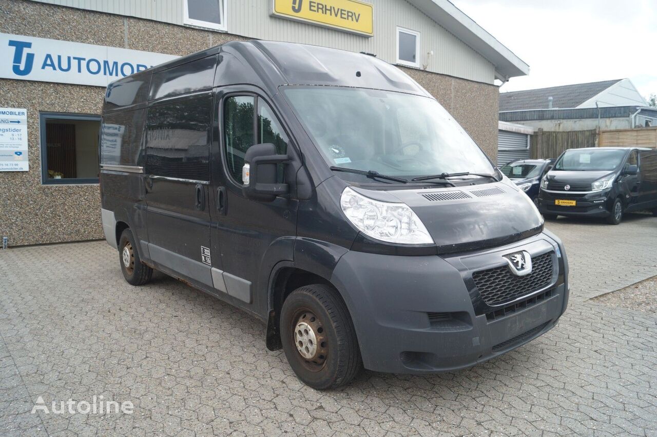 Peugeot Boxer HDi L2H2 closed box van