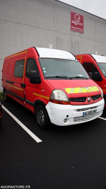 Renault MASTER closed box van