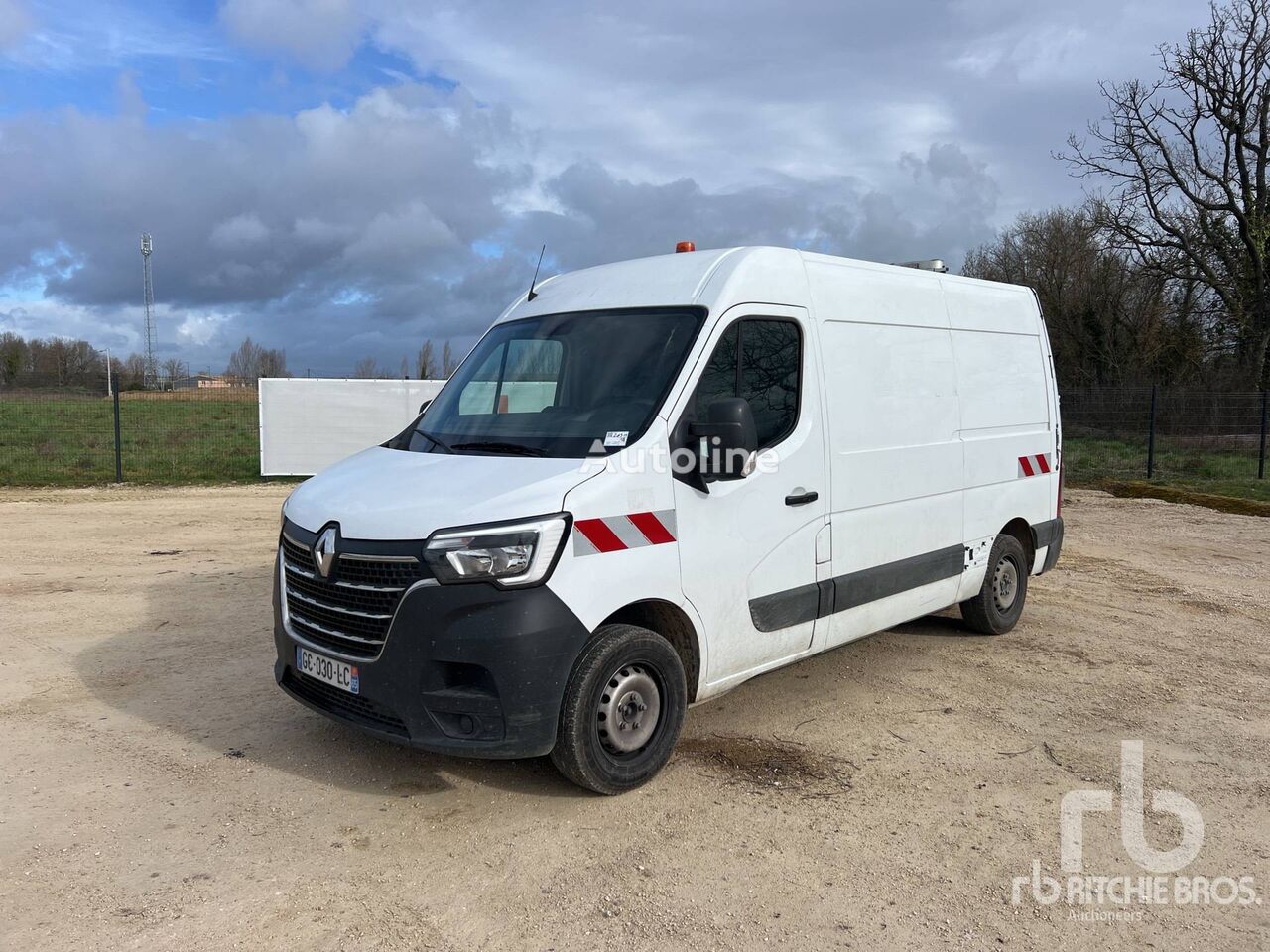 Renault MASTER Vehicule Utilitaire closed box van