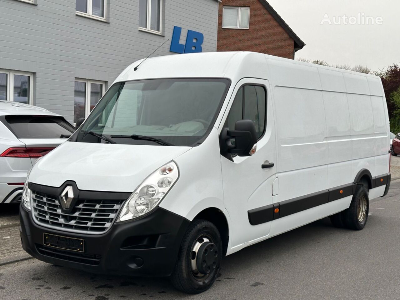 Renault Master closed box van