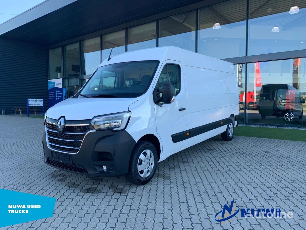 جديد الميكروباصات شاحنة مقفلة Renault Master 150 L3H2 Cruise control + Airco