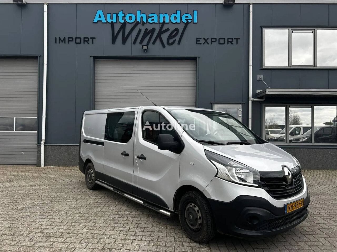 الميكروباصات شاحنة مقفلة Renault TRAFIC 6 PERS DOKA LONG