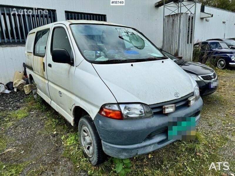 Toyota Hiace 4WD closed box van