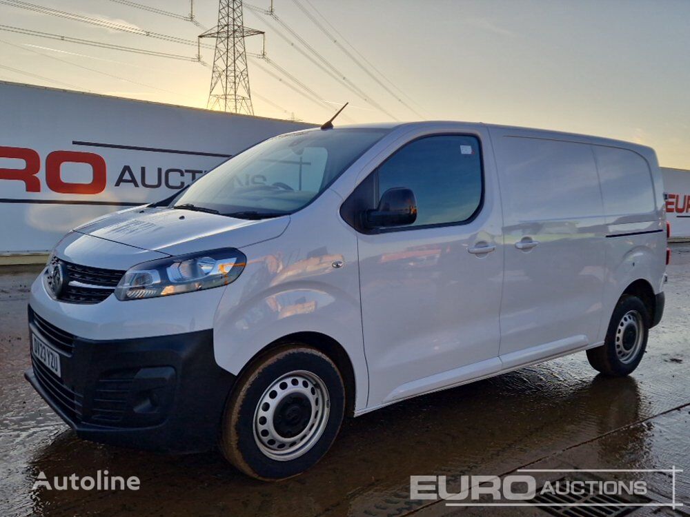 Vauxhall Vivaro minibus furgon