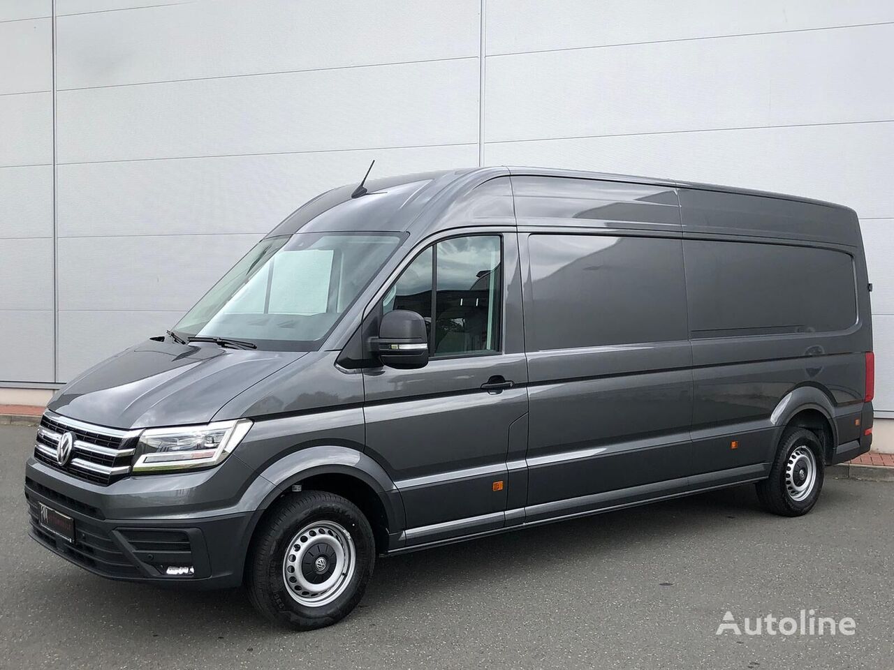 Volkswagen Crafter closed box van