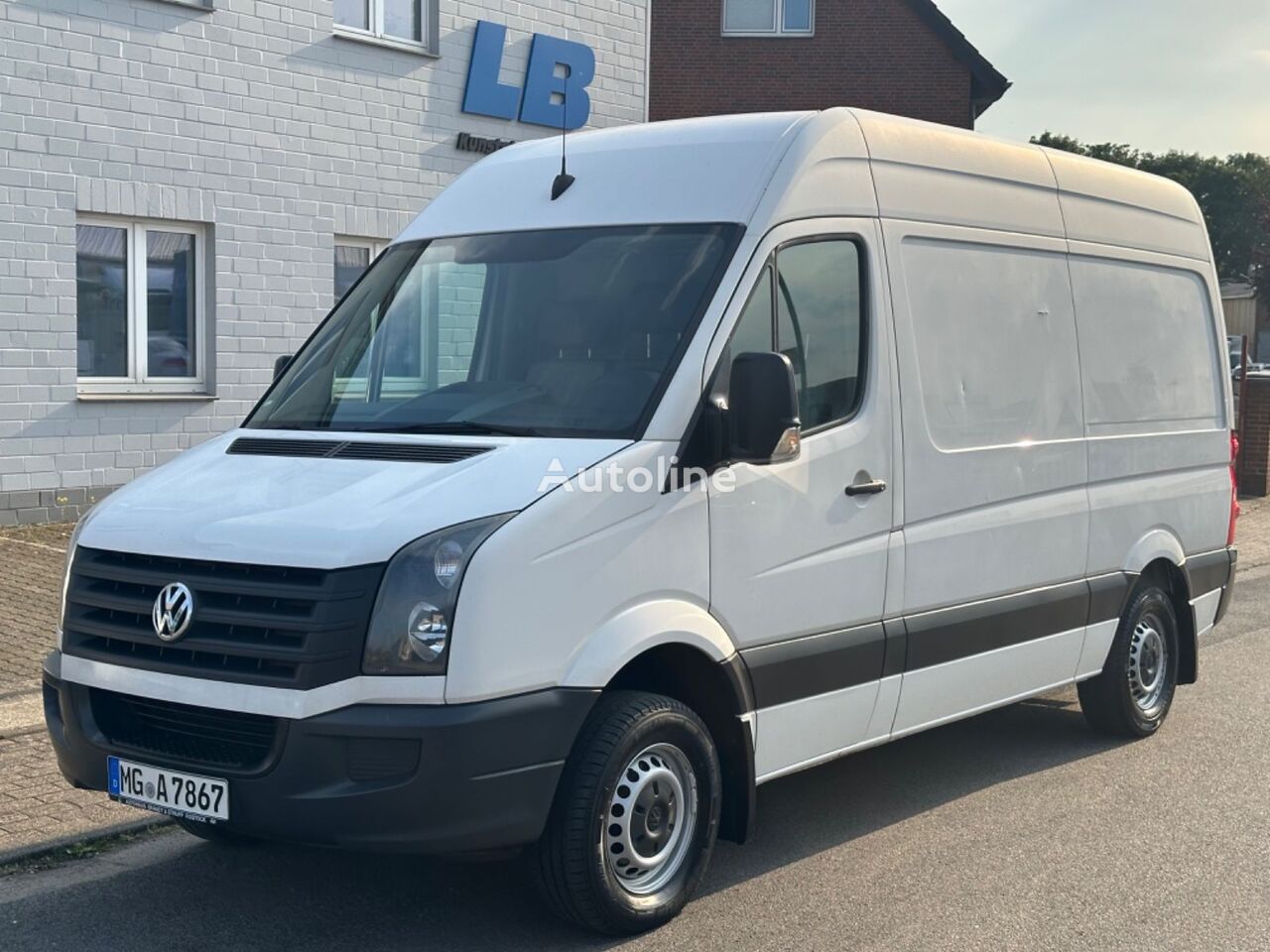 封闭箱式车 Volkswagen Crafter Kasten 35 mittel L2H2 Hochdach