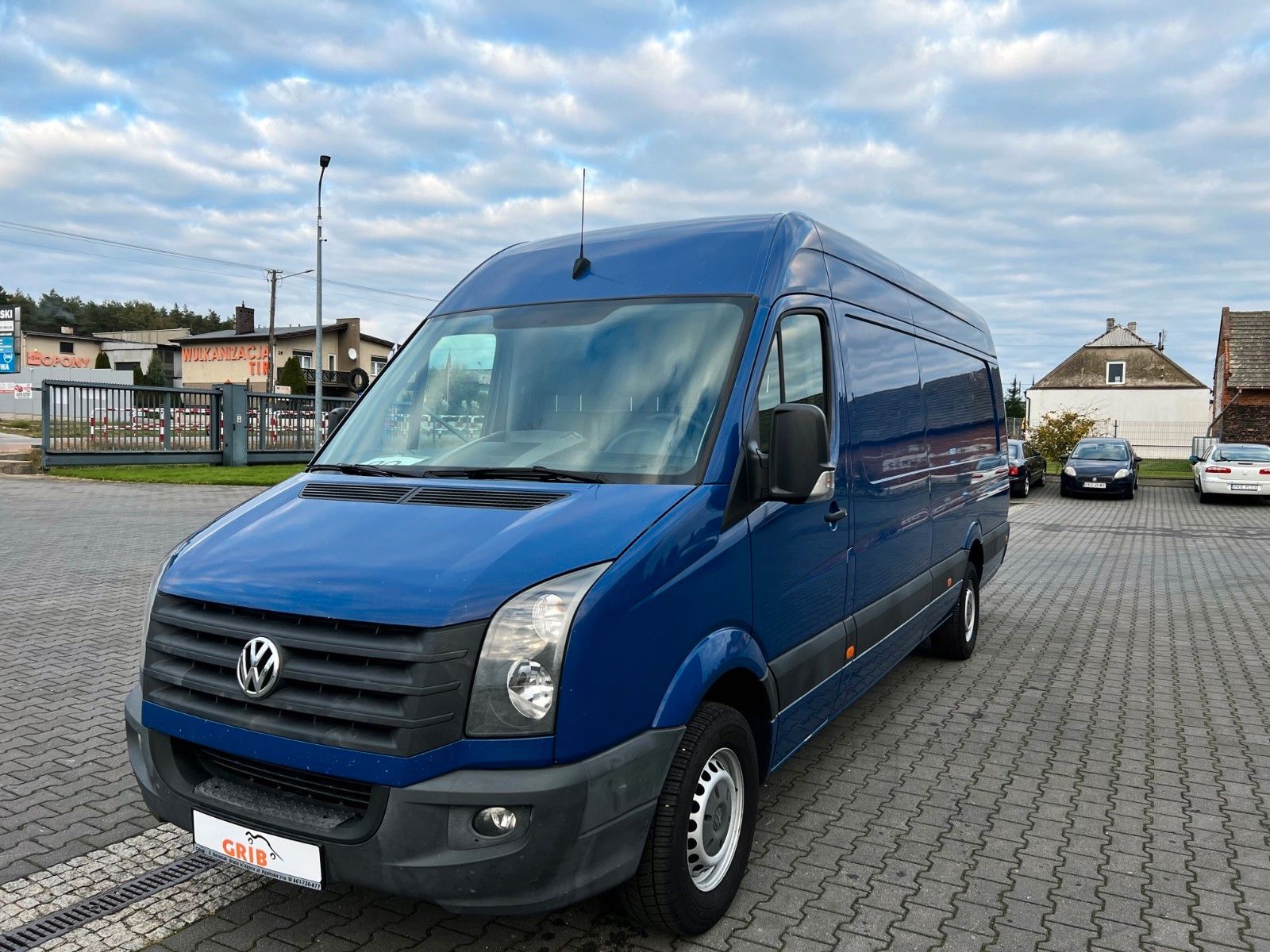 الميكروباصات شاحنة مقفلة Volkswagen Crafter Kasten Extralang L4H2