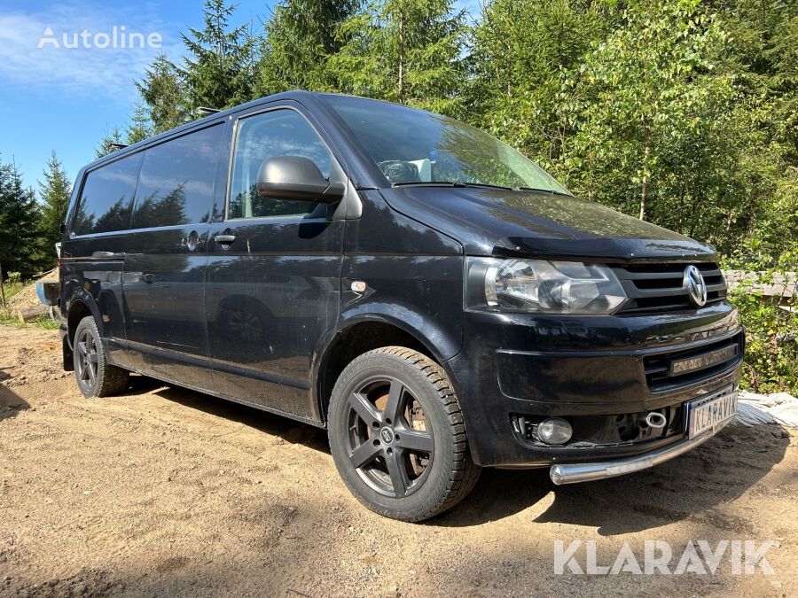 Volkswagen Transporter closed box van