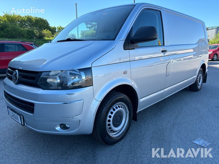 Volkswagen Transporter closed box van