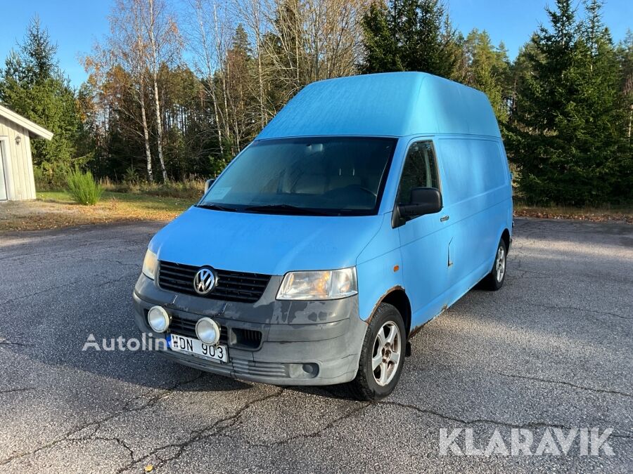 Volkswagen Transporter T28 closed box van