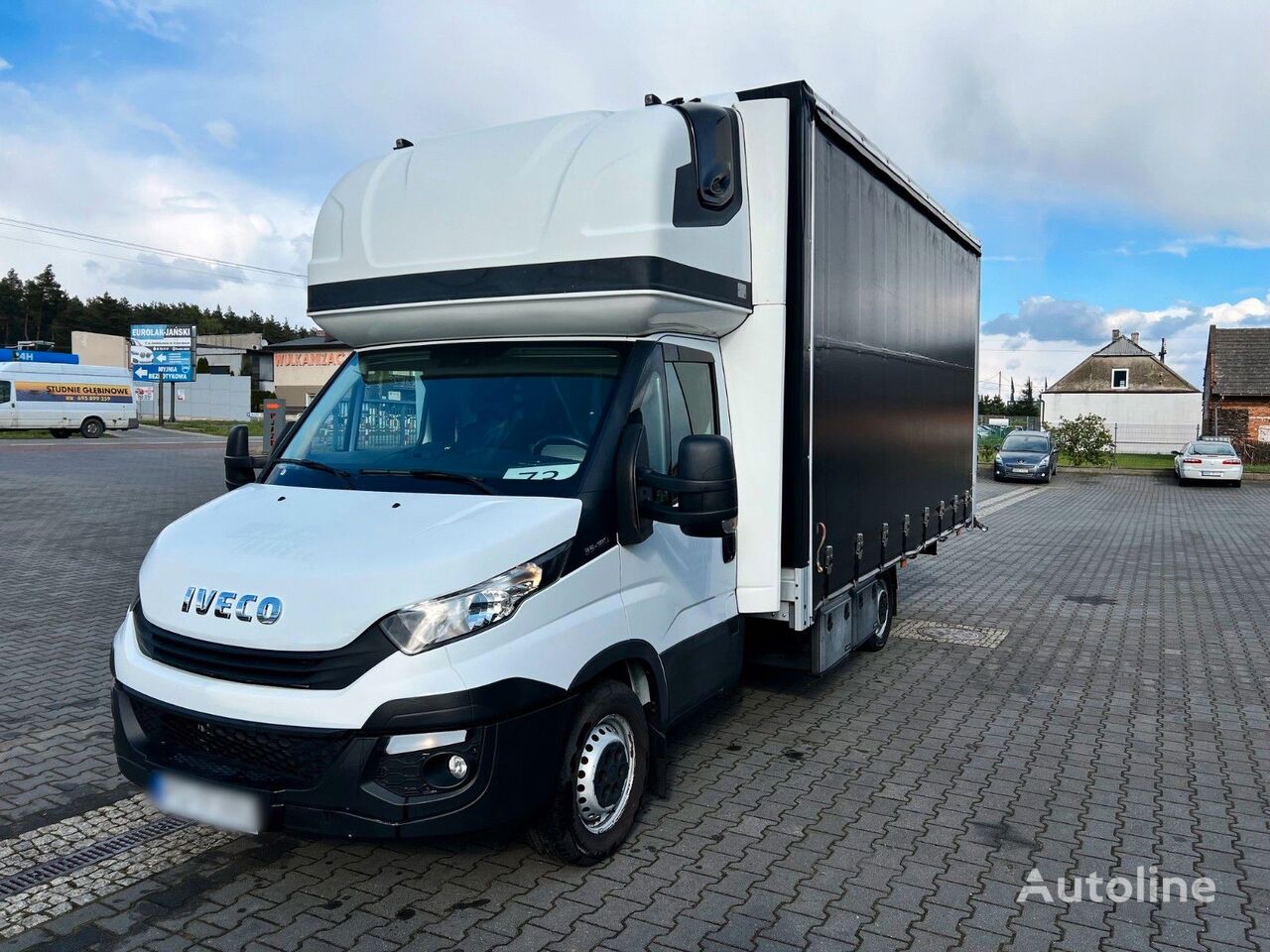 شاحنة ذات ستارة جانبية < 3.5 أقدام IVECO Daily 35S18