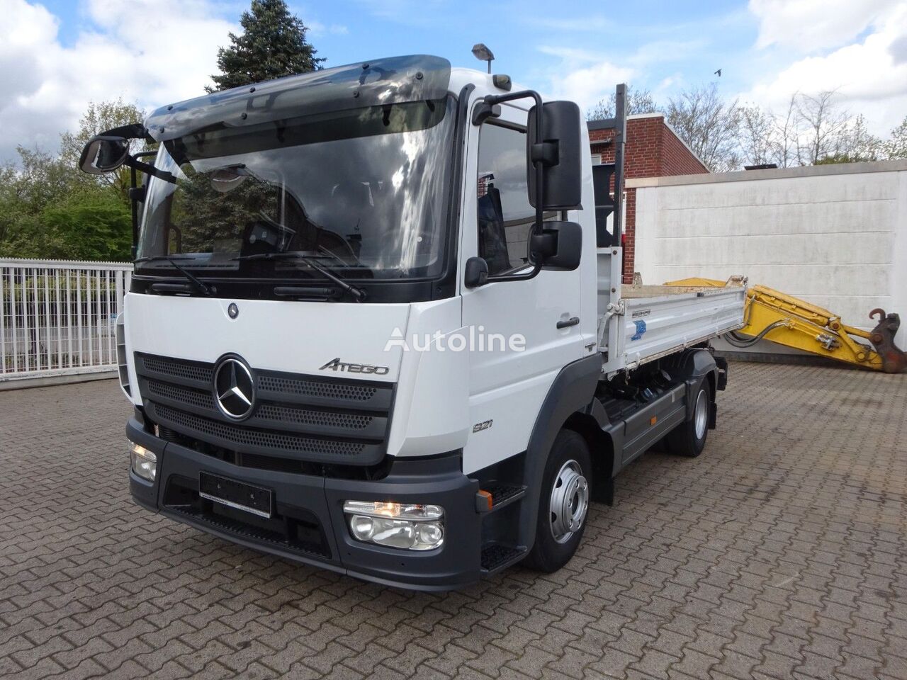 camião basculante < 3.5t Mercedes-Benz Atego 821