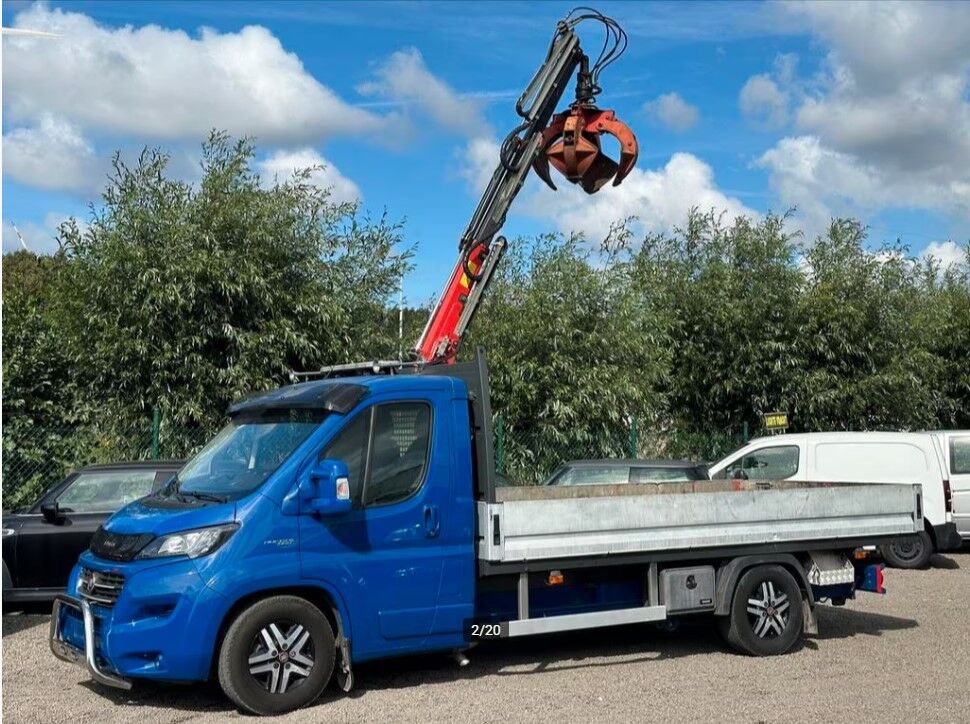 camion plateau < 3.5t FIAT Ducato 2.3 Flatbed + crane