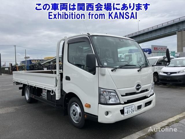 Hino DUTRO kamion s ravnom platformom < 3.5t