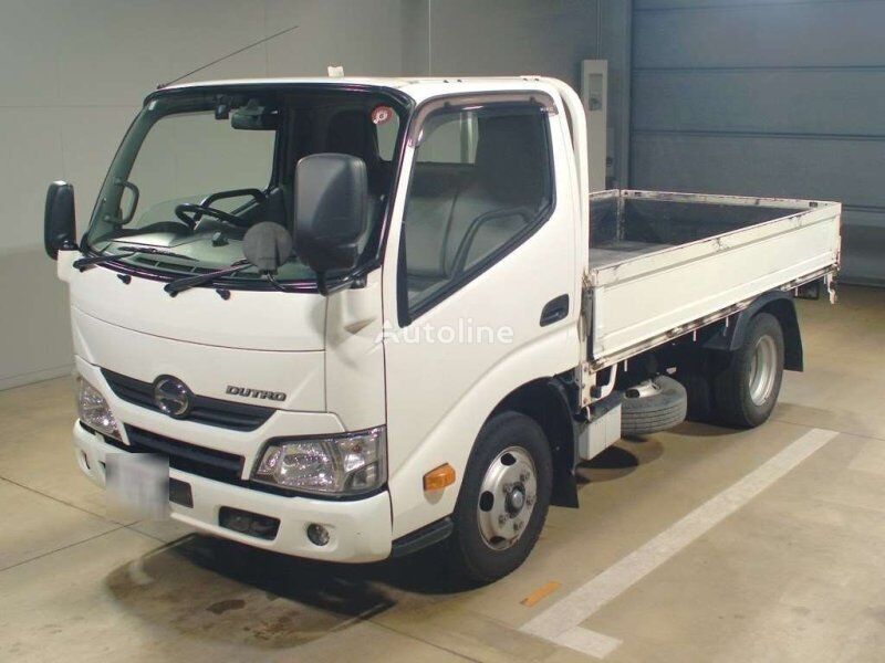 Hino DUTRO flatbed truck < 3.5t