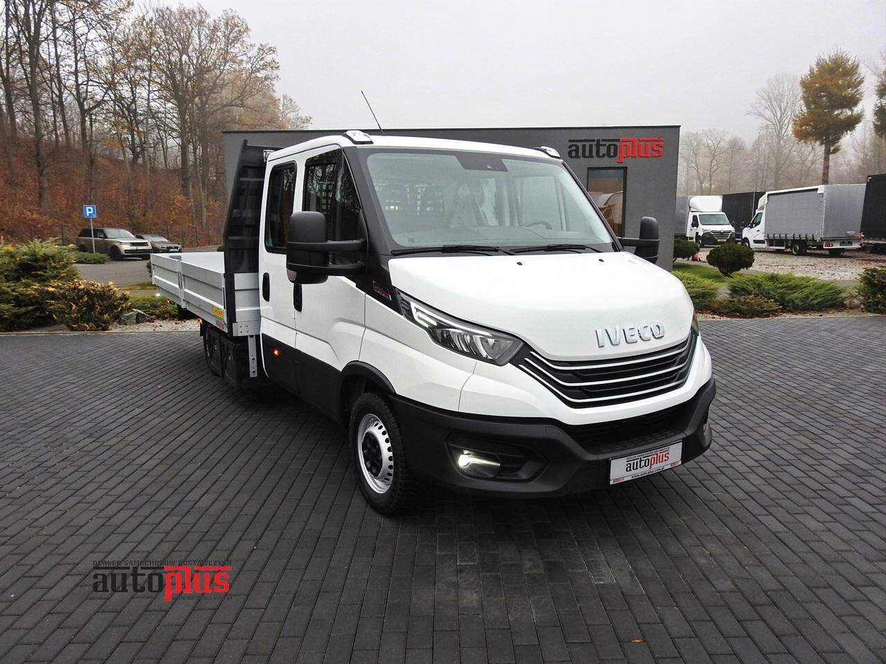 IVECO DAILY 35S21 SKRZYNIA PODWÓJNA KABINA DOKA 6 MIEJSC TEMPOMAT NAWI camión caja abierta < 3.5t