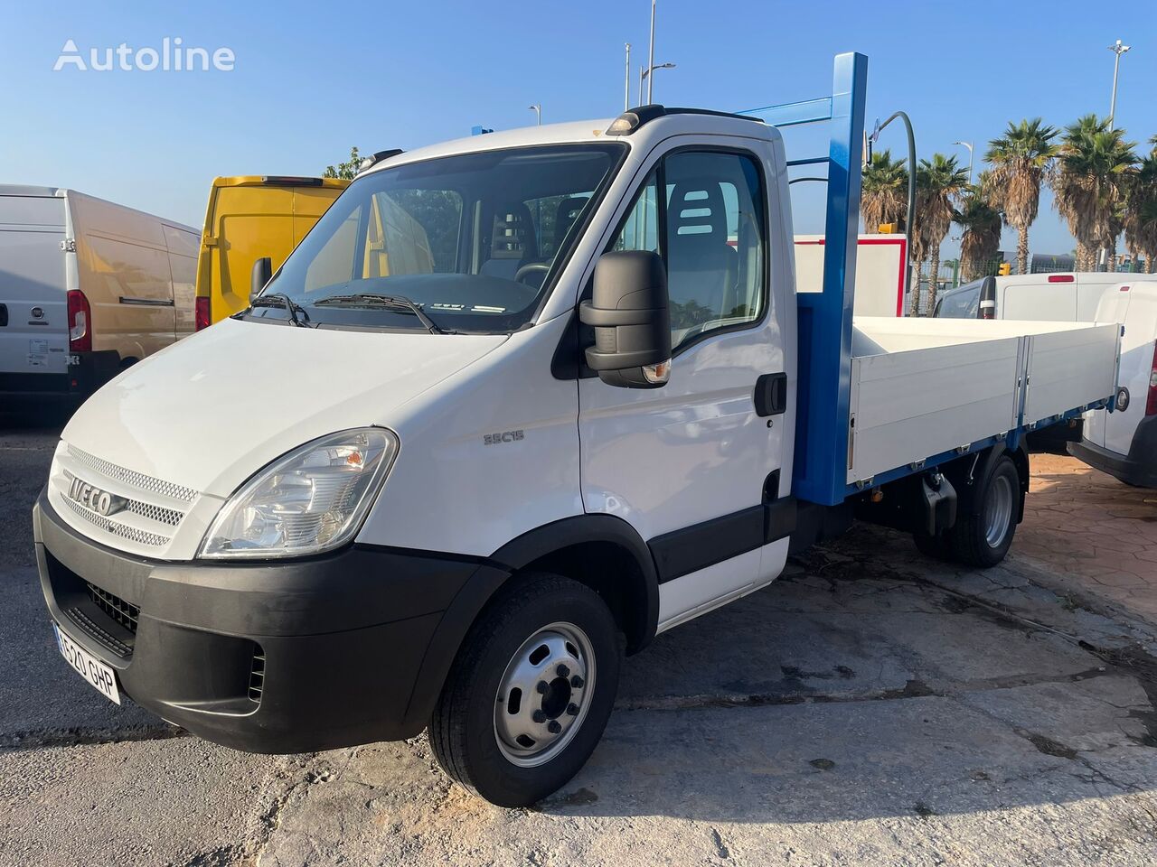 бортовой грузовик < 3.5т IVECO Daily 35C15 CAJA ABIERTA