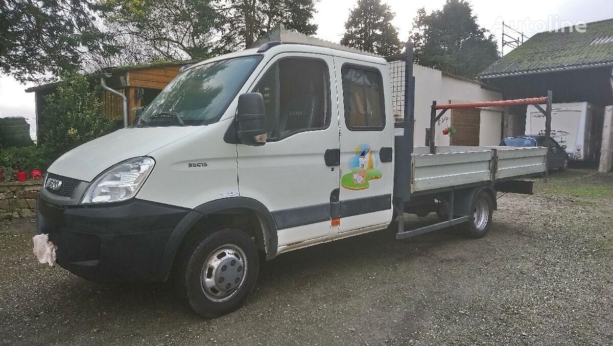 camion plateau < 3.5t IVECO Daily 35C15 Doka flatbed