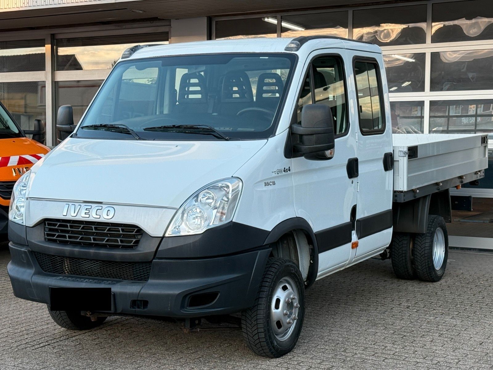 IVECO Daily 35C15 flatbed flatbed truck < 3.5t