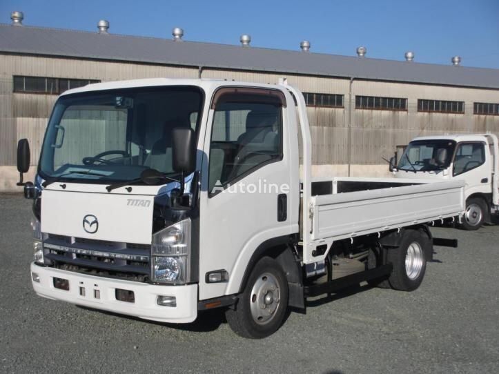 Mazda TITAN Pritsche LKW < 3.5t