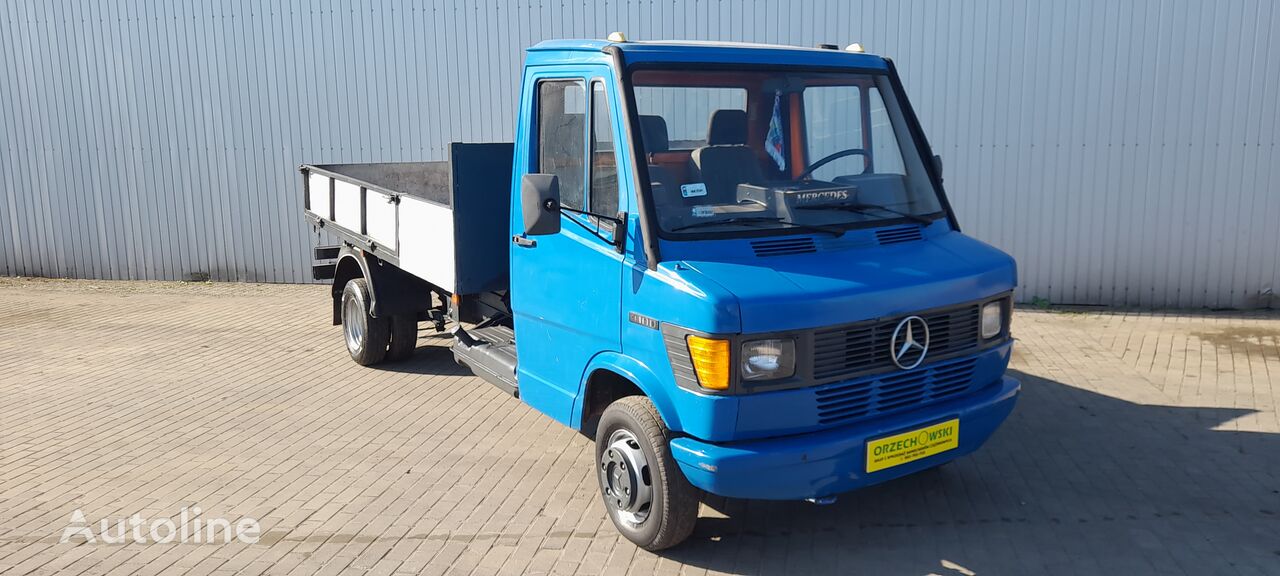 Mercedes-Benz 410d flatbed truck < 3.5t