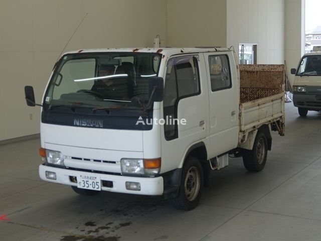 camion plateau < 3.5t Nissan ATLAS