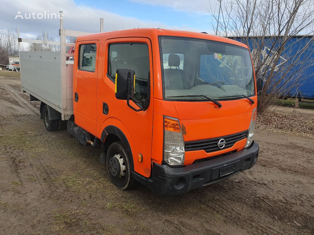 бортовой грузовик < 3.5т Nissan Cabstar 2,5 TDi Pritsche Doka seven seat- 3,5t