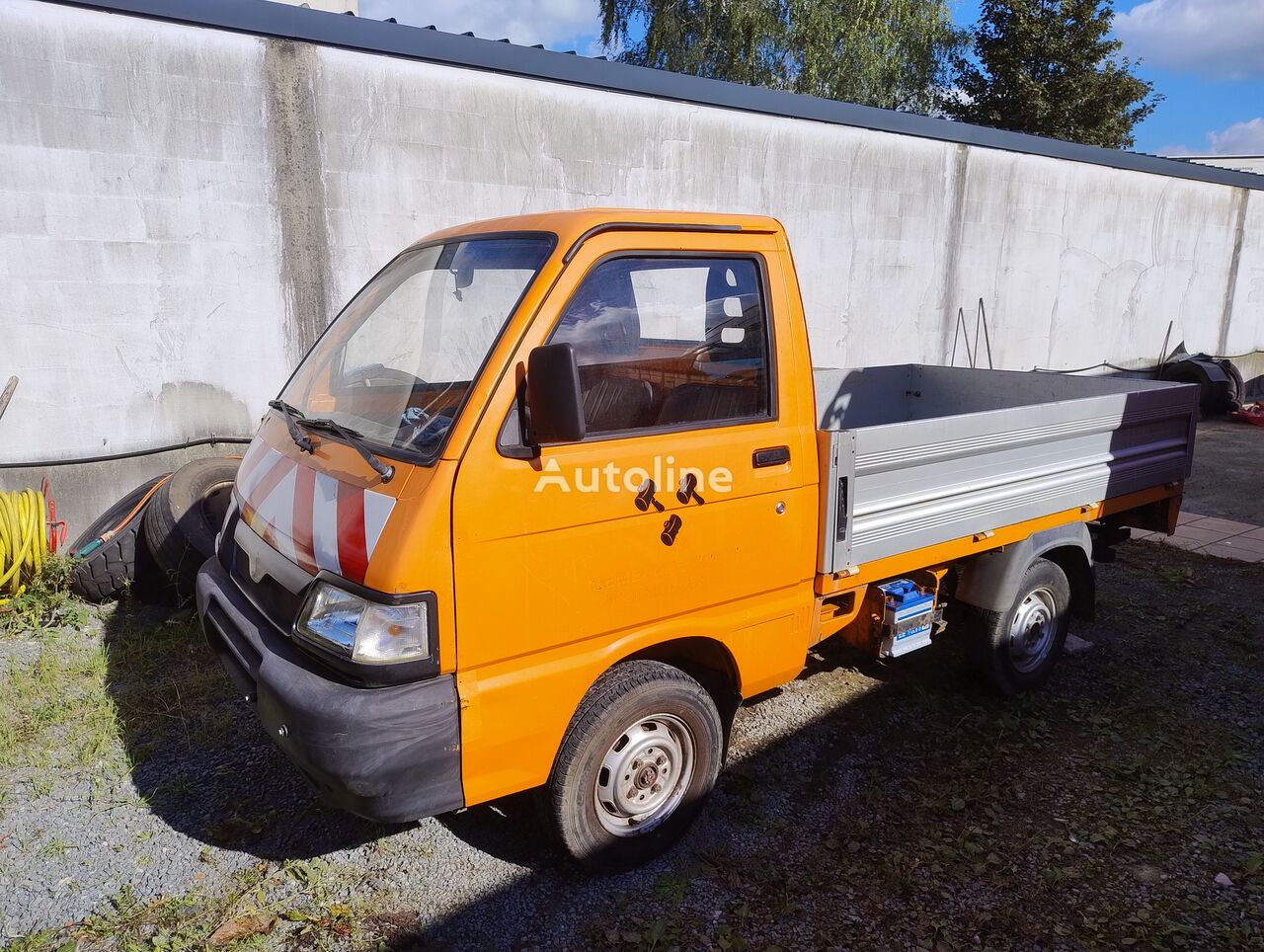 Piaggio PORTER flatbed truck < 3.5t