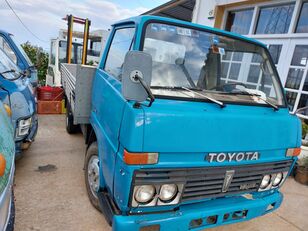 شاحنة مسطحة < 3.5طن Toyota Dyna