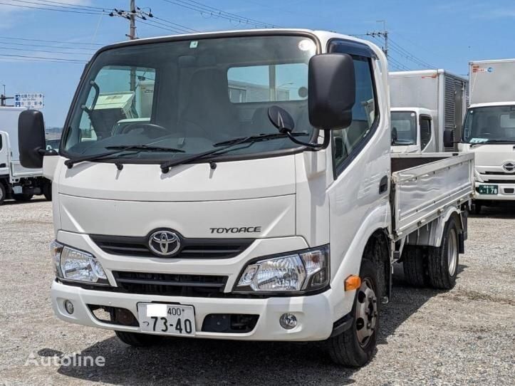 Toyota TOYOACE flatbed truck < 3.5t