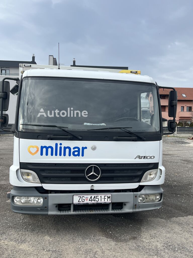 camion à glaces < 3.5t Mercedes-Benz Atego 815