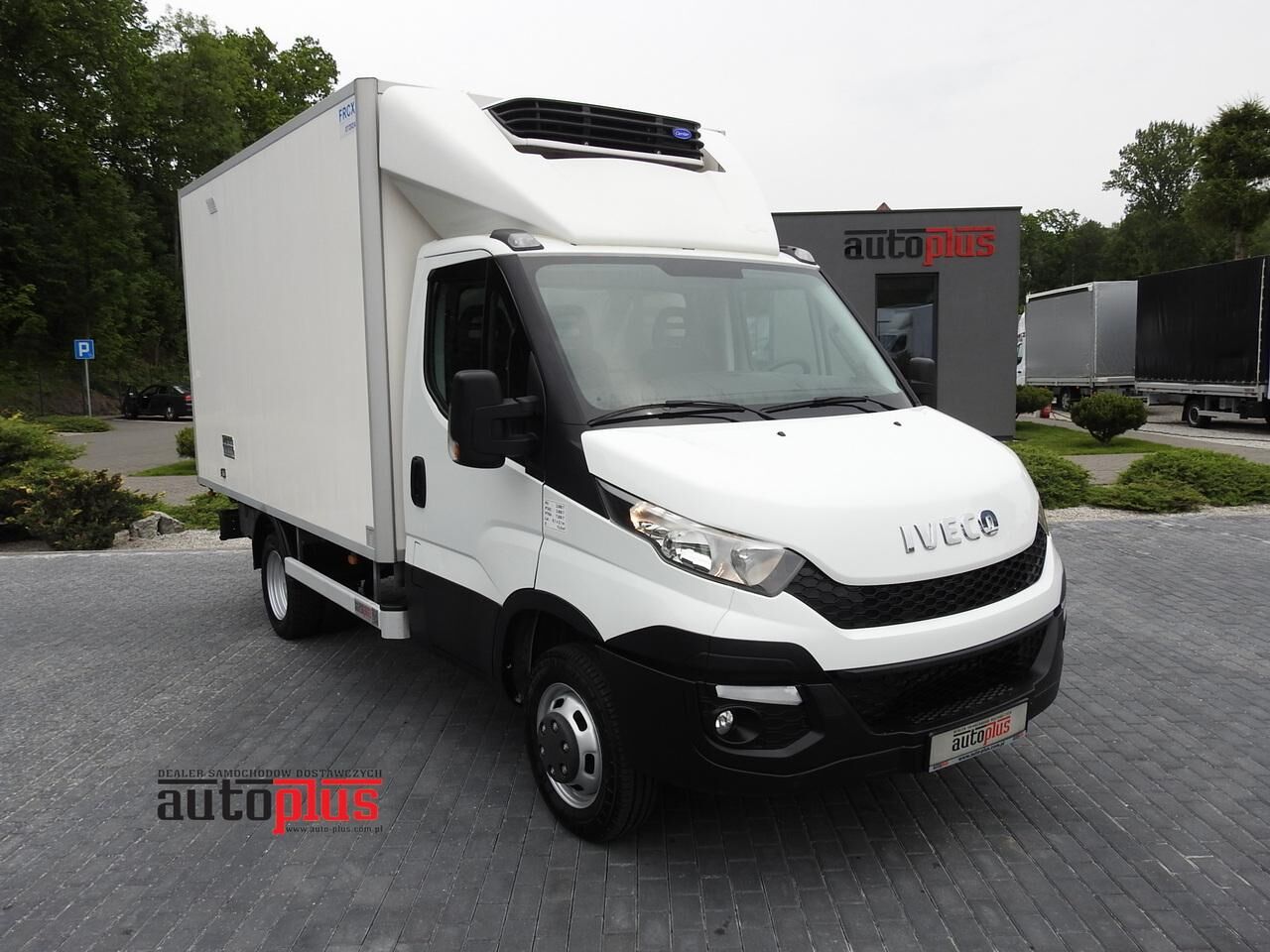 IVECO DAILY 35C15 KONTENER CHŁODNIA -12*C ZASILANIE 230V TEMPOMAT KLIM kølevogn lastbil < 3.5t