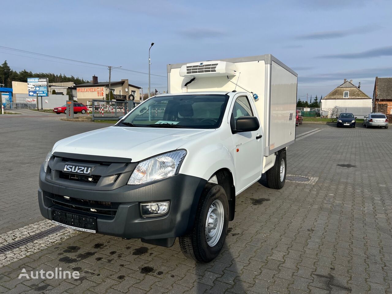 камион-ладилник < 3.5т Isuzu Satellite 4X4 Kontener Chłodnia/Mroźnia + 230V ThermoKing